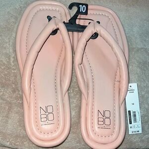 ✨ No Boundaries Women’s Puffy Flip Flops✨